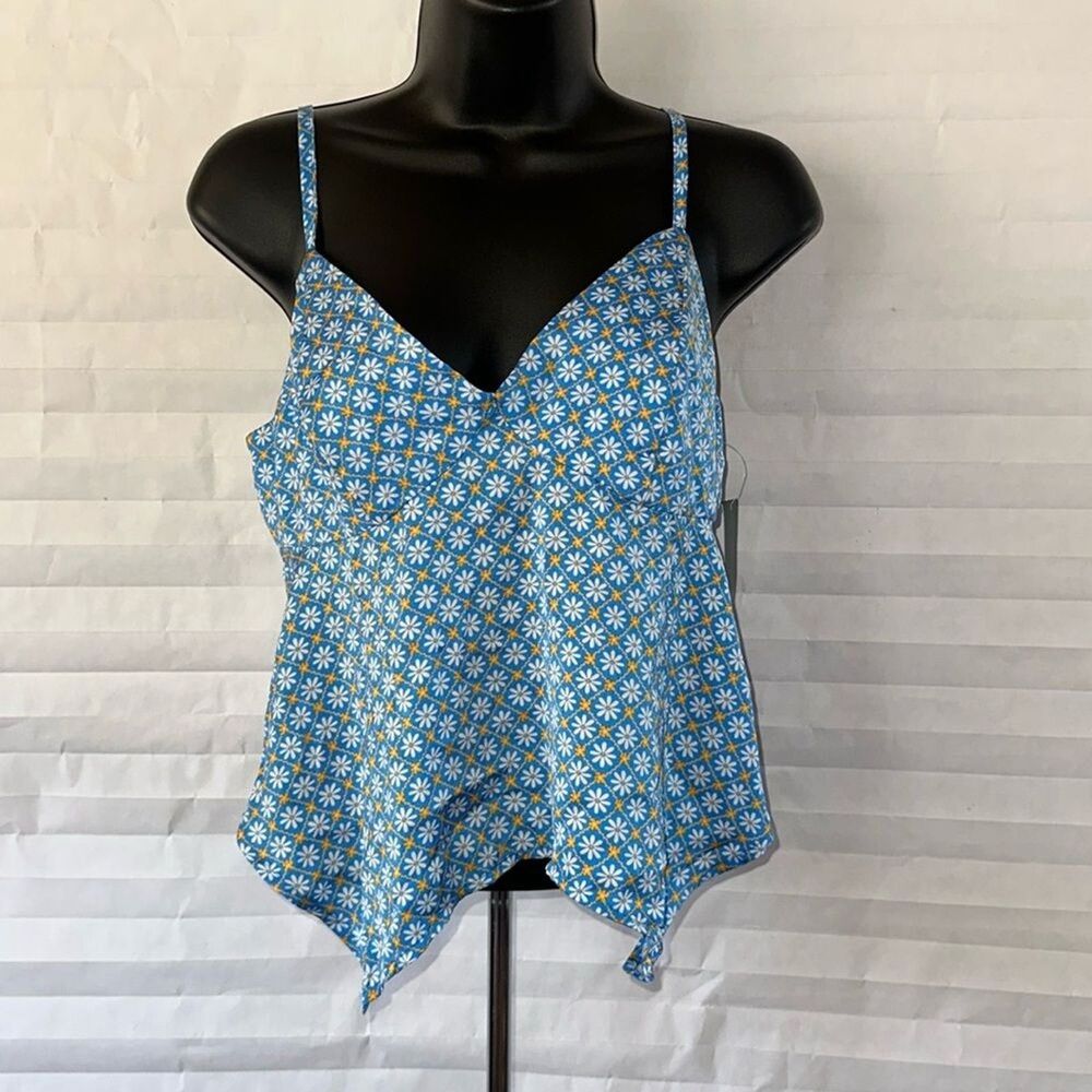 Wild Fable Blue Daisy Print Tank Top Size Medium Adjustable Shoulder Straps